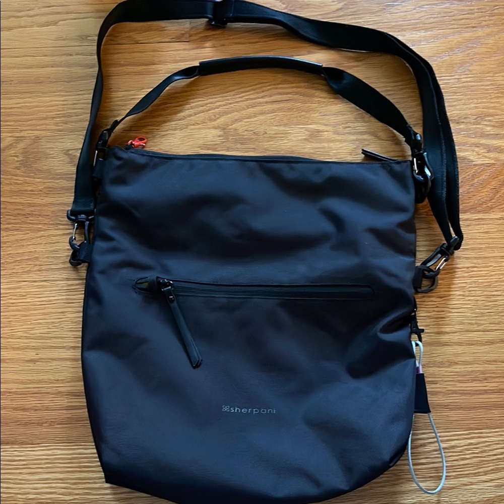 Sherpani Black Crossbody Bag